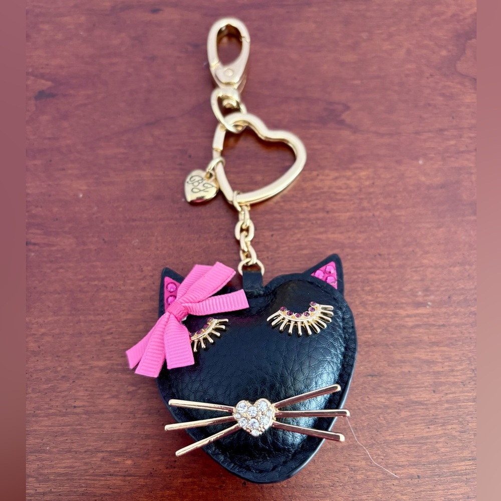 Betsey Johnson Cat Face Key Ring / Bag Charm – EUC - Picture 2 of 5